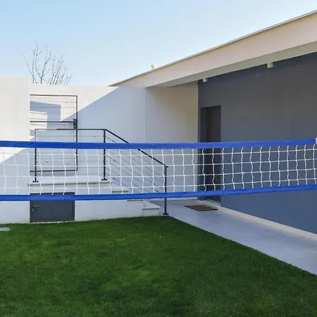 4 Bedroom Beautiful In Holiday home Jesenice (Split-Dalmatia)