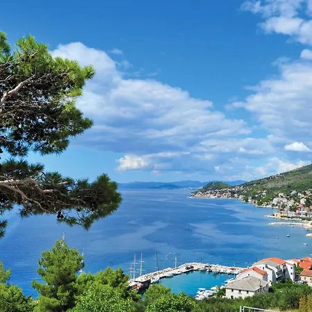 Holiday home 4 Bedroom Beautiful In *