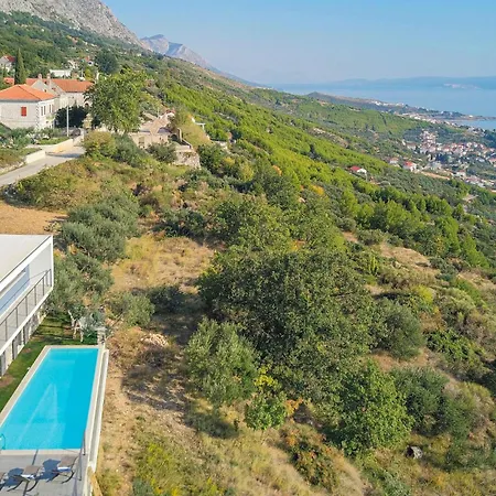 4 Bedroom Beautiful In * Jesenice (Split-Dalmatia)